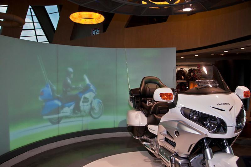 279065=10626-Goldwing-1-L.jpg