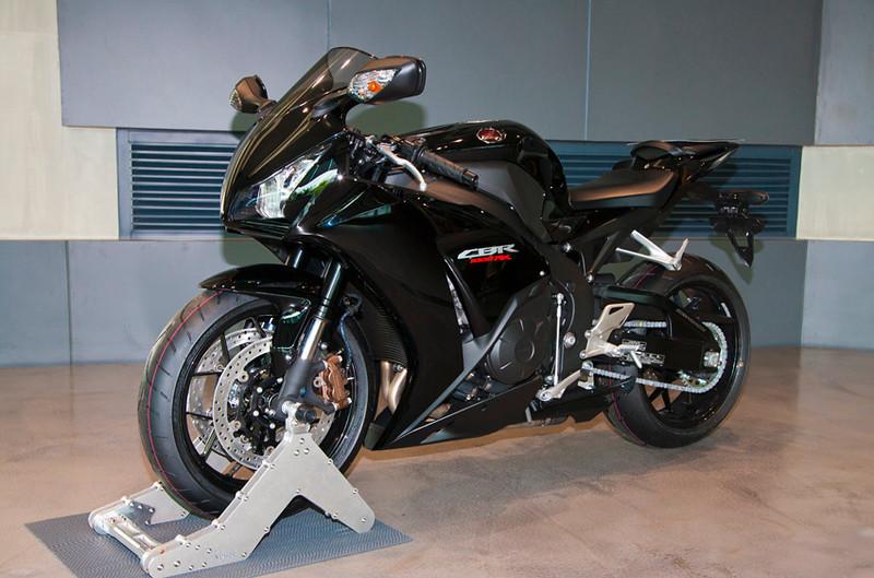 279065=10628-CBR-1-L.jpg