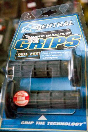 279202=10693-Renthal-Grips-LR-M.jpg