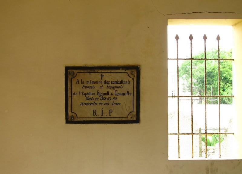 279597=10904-019.jpg