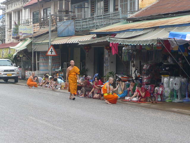 280559=11405-Thahek%20Monks.jpg