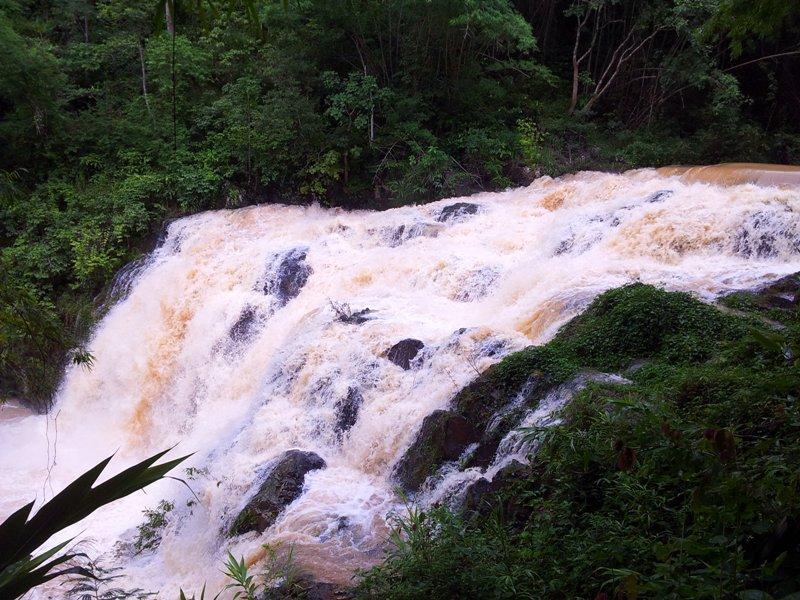 281179=11659-Pa%20lat%20waterfall%201.jpg