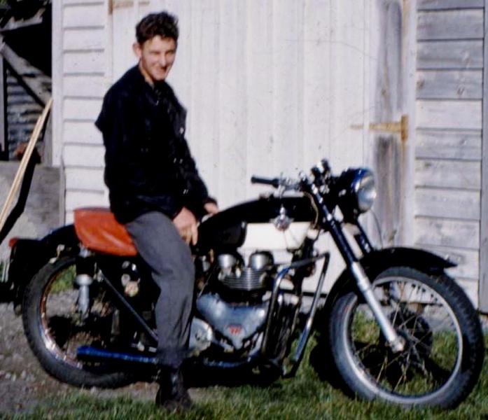 281464=11776-2%201959%20Matchless%20G9%20(Taken%201960).jpg