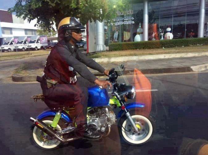 281830=11896-cop%20bike.jpg