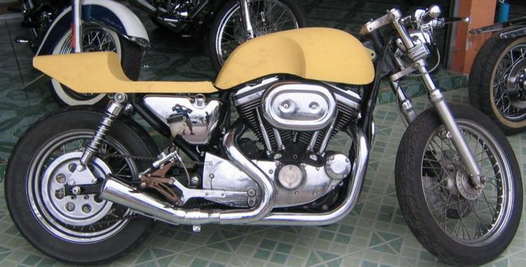 281832=11898-Cafe%20racer%20with%20primer%20001.jpg