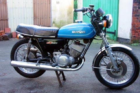 284803=13622-Suzuki%20GT250.jpg