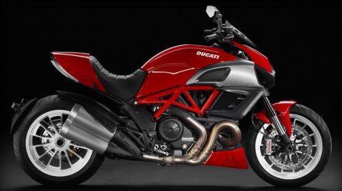 284942=13641-_resized_500x280_Diavel_Red_Corse_Stripe_13.jpg