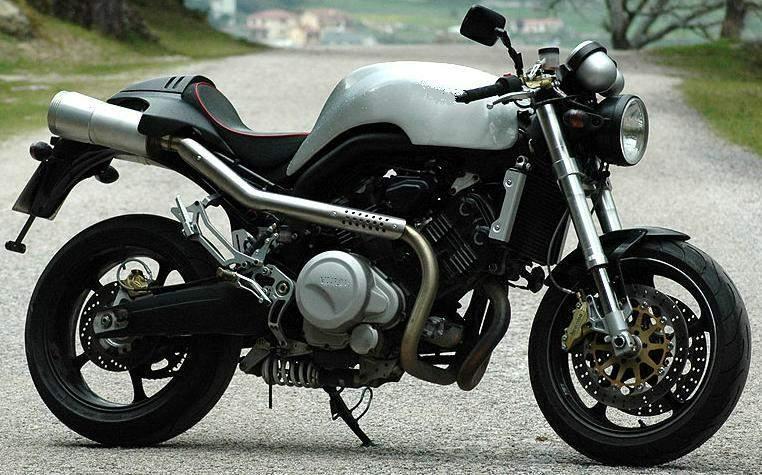 285724=13984-Hyosung.GT.950.jpg