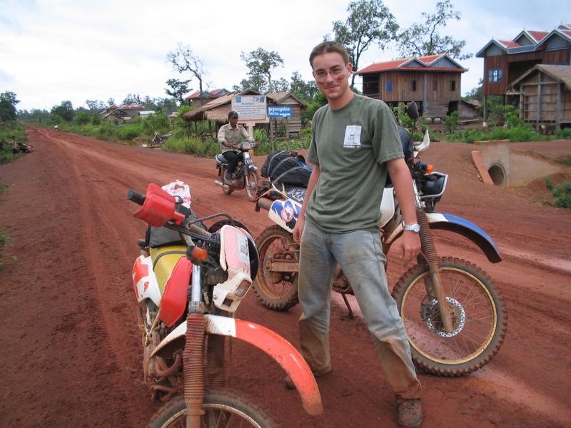 287128=14642-Dirt%20Bike%20118_800x600.jpg