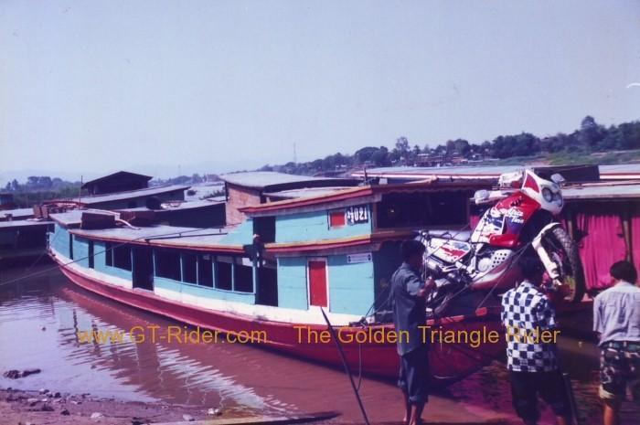 287916=15139-mekongboat1.jpg