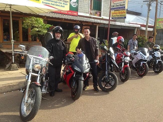 292341=16668-GTR-ChezBoune-Riders.jpg