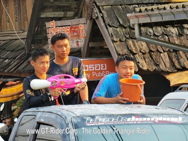 298624=18946-GTR-ChiangKhong-Songkran%2008.jpg
