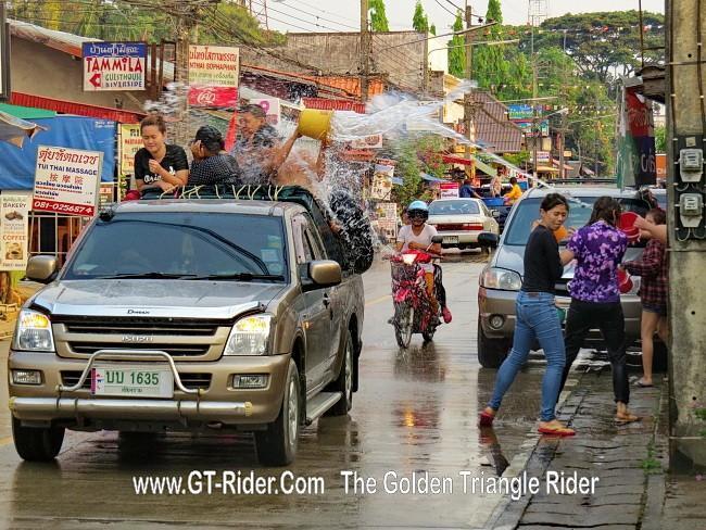 298624=18947-GTR-ChiangKhong-Songkran%2009.jpg