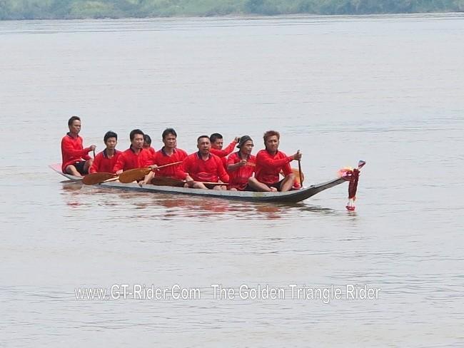 298627=18949-GTR-ChiangKhong-BoatRacing-01.jpg
