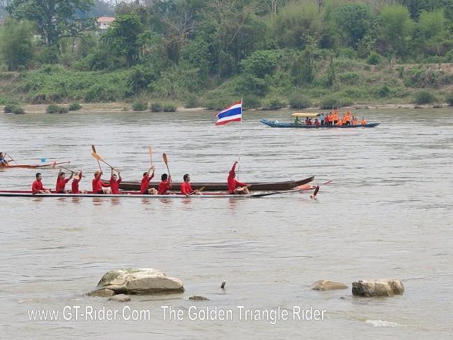 298627=18952-GTR-ChiangKhong-BoatRacing-04.jpg