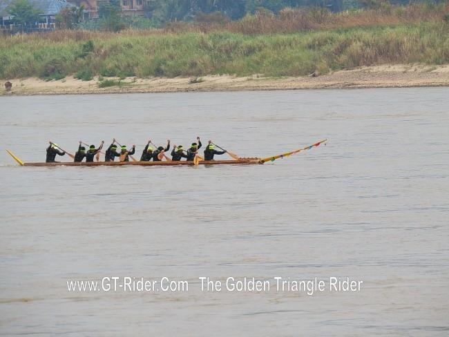 298627=18955-GTR-ChiangKhong-BoatRacing-07.jpg
