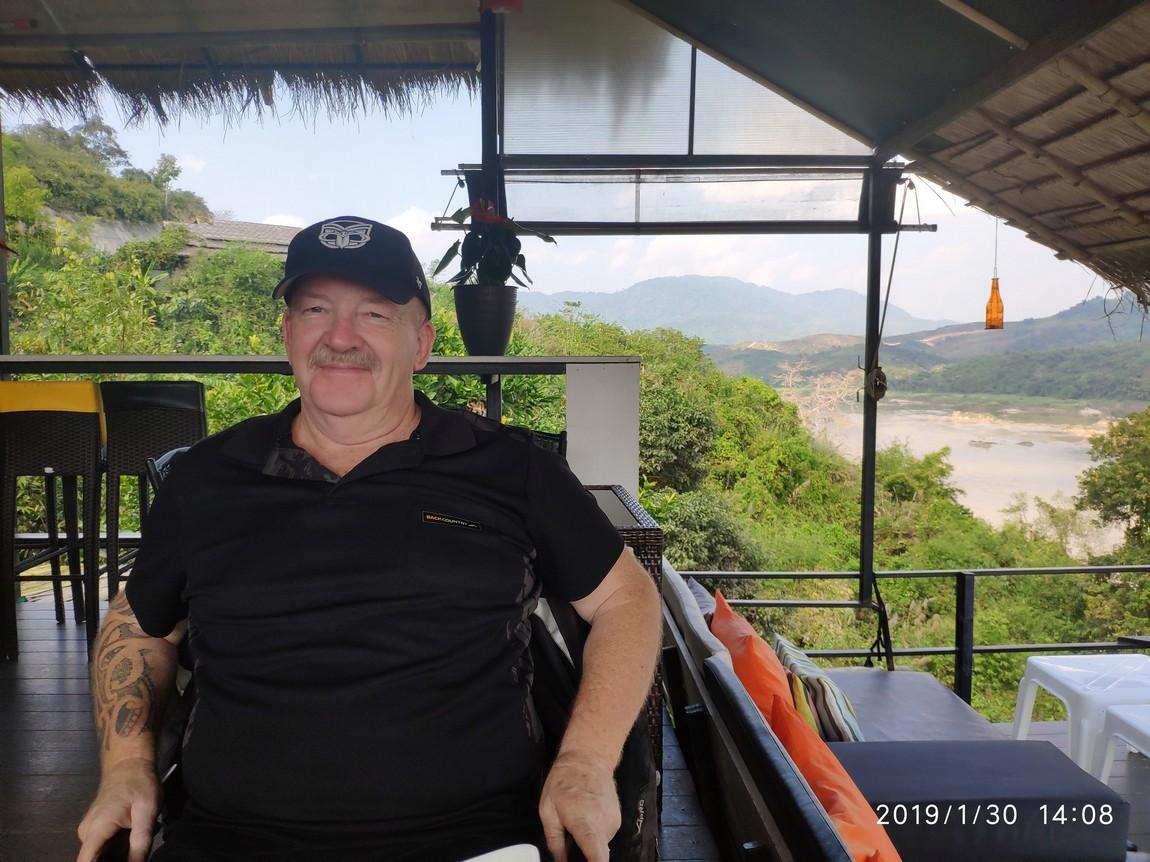 3-river-view-restaurant-chiang-khong (5).jpg