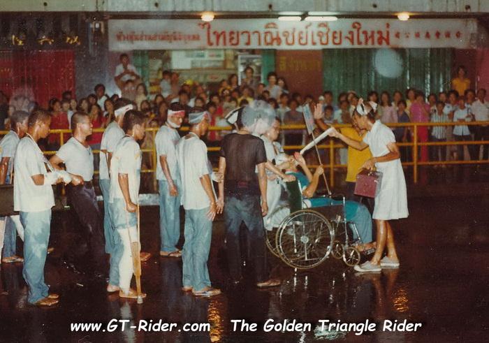305307=22161-GTR-LoyKrathongCnx-23.11.1980-02.jpg
