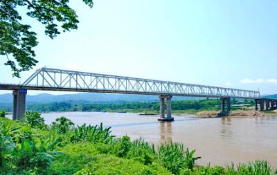 305457=22311-LAO-MYANMAR-BRIDGE4.jpg