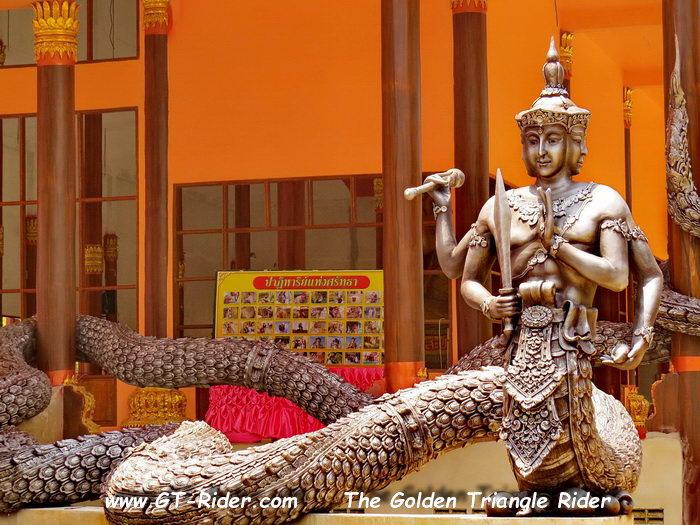 305468=22316-GTR-WatMongkhol-04.jpg
