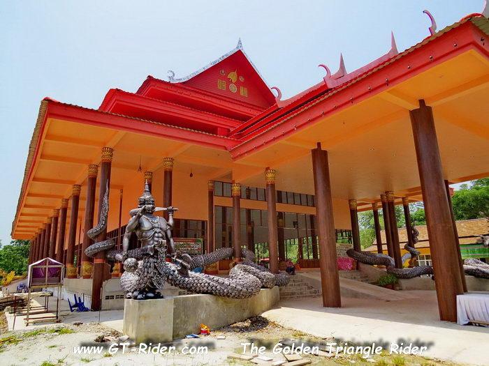 305468=22319-GTR-WatMongkhol-07.jpg