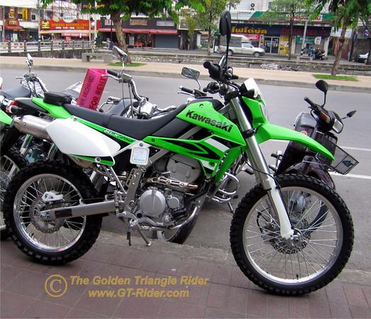 380716725_vHrn2-M.jpg
