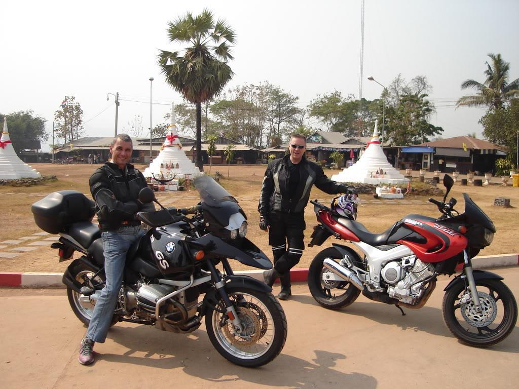 3Pagodas013.jpg