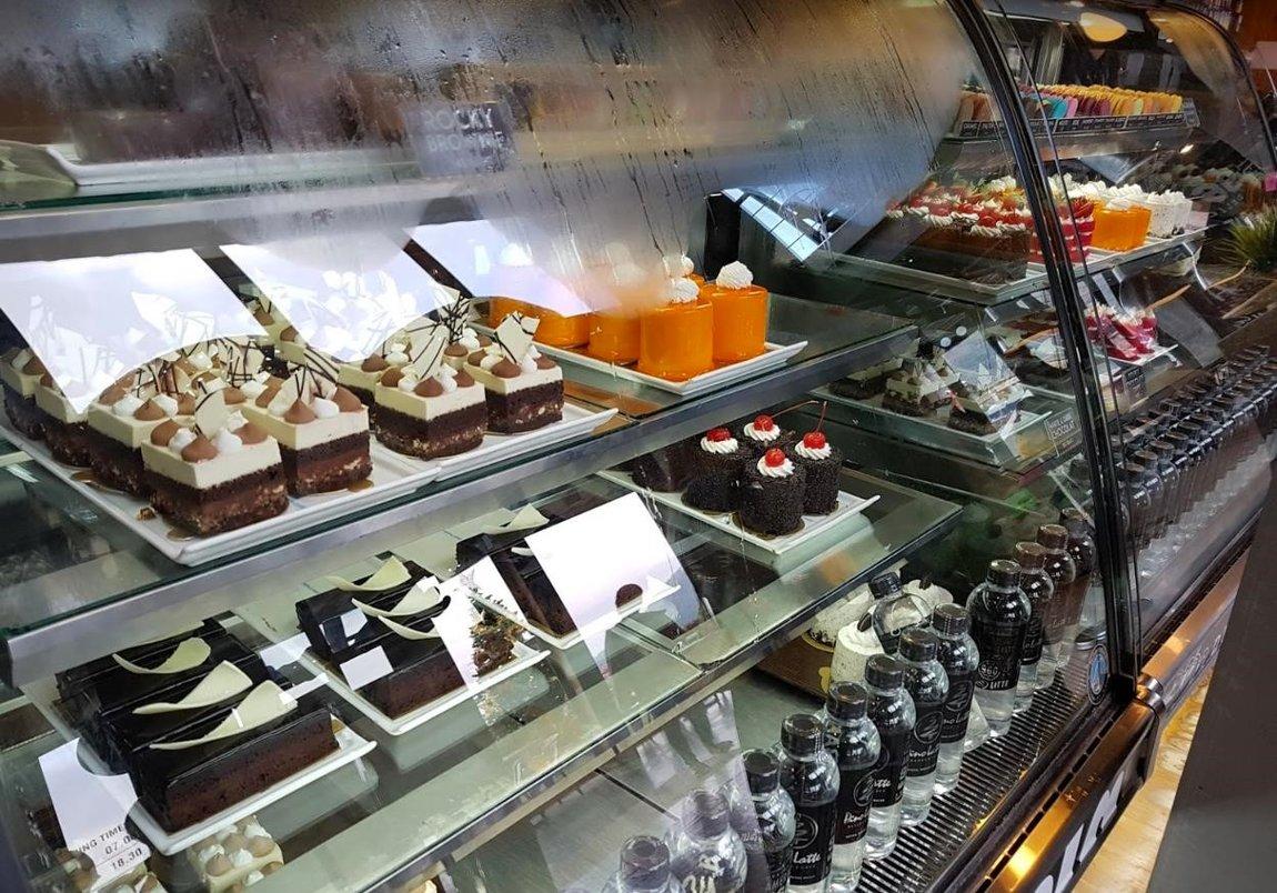 4-cakes-pino-latte-lom-sak.jpg