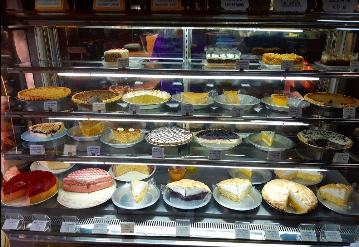 4-charin-garden-resort-pies-tarts-cheesecakes.jpg
