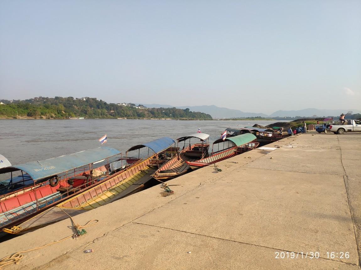 4-pier-chiang-khong (2).jpg