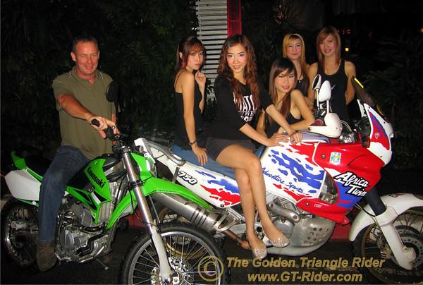 404495629_6bkX8-M.jpg