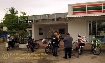 443092344_tbui2-S.jpg
