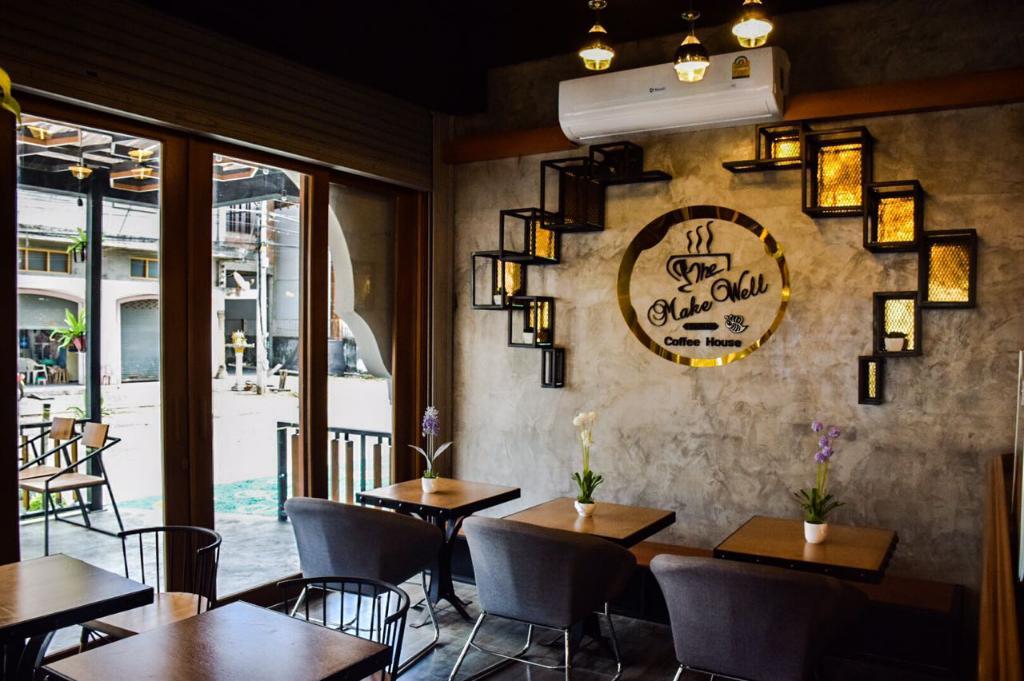 5-cafe.jpg
