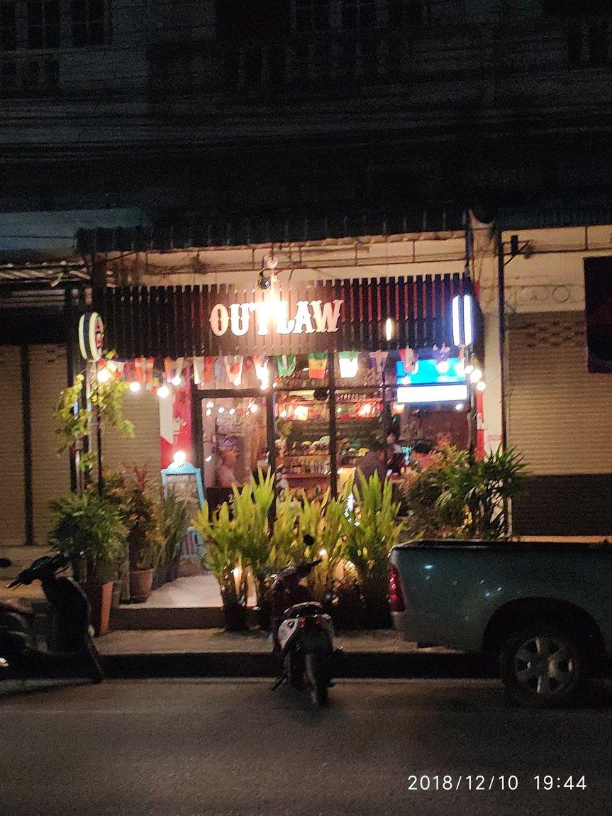 5-outlaw.jpg