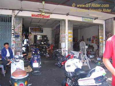 555911386_7y54Y-S.jpg