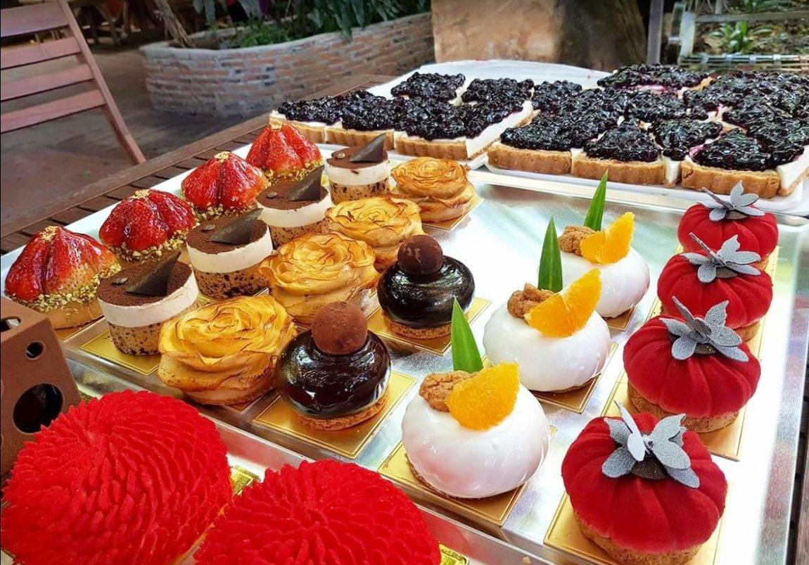 6-cakes-tieng-na-coffee-bakery-tak.jpg