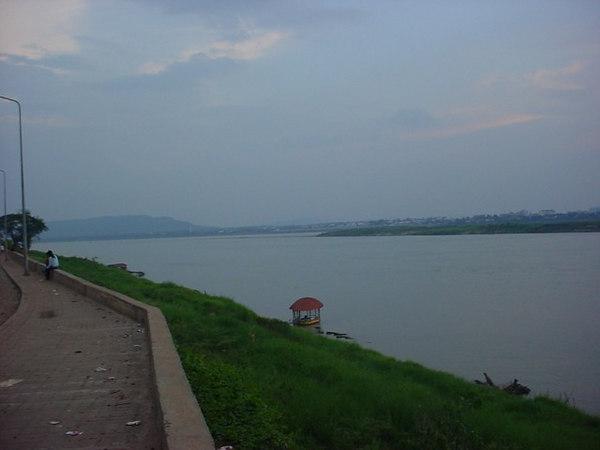 63087534-M.jpg
