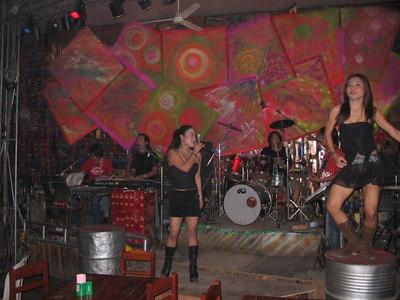 63481053-S.jpg