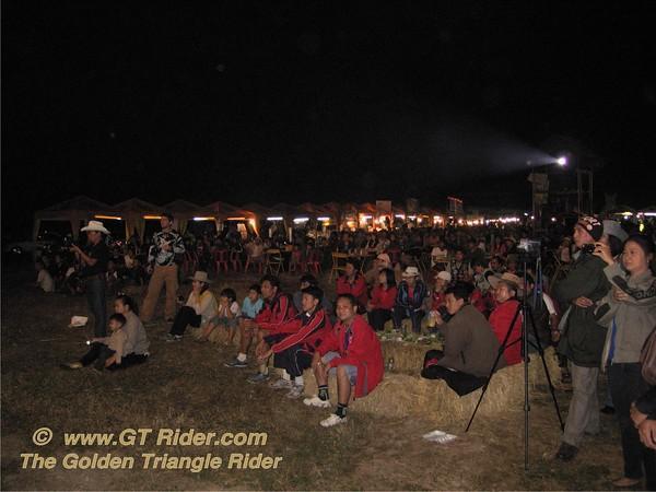 766550080_S93b7-M.jpg