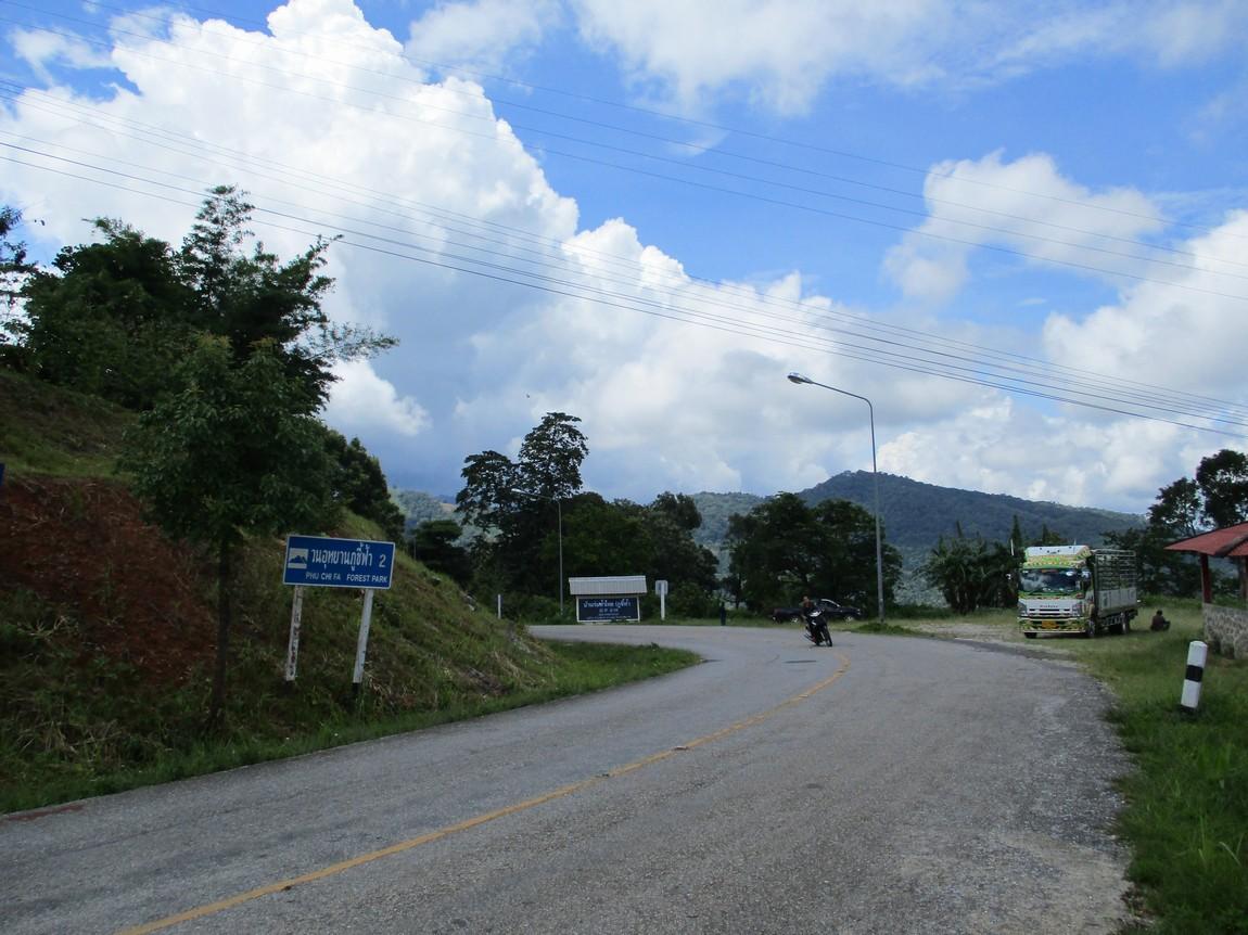 8-phu-chi-fah-1.jpg