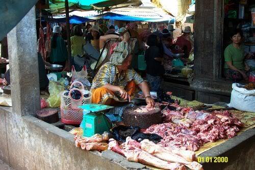 AngTasaom-market4.jpg