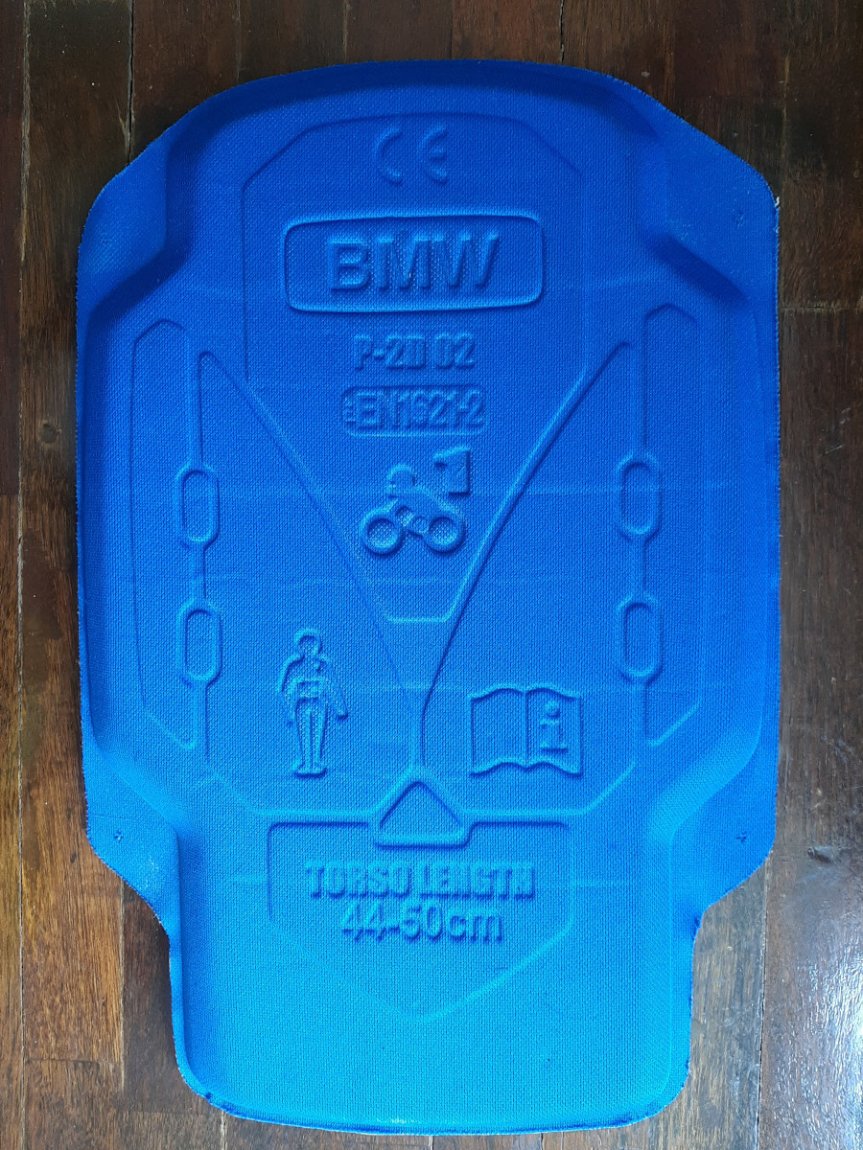 BMW_BlueBackProtector_01.jpg