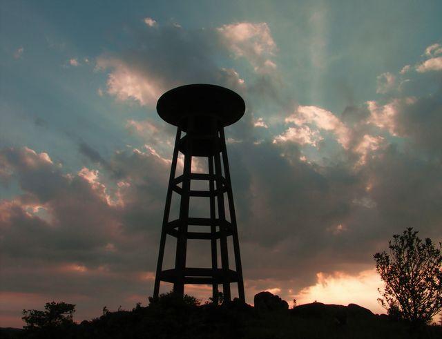 bokor-wasserturm-sunset.jpg
