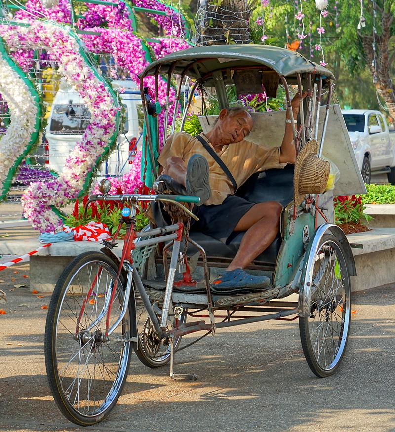 chiang-mai-3-rad-fahrrad-taxi-small.jpg
