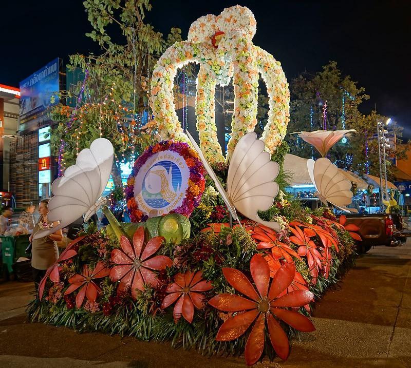 chiang-mai-flower-festival-02-small.jpg