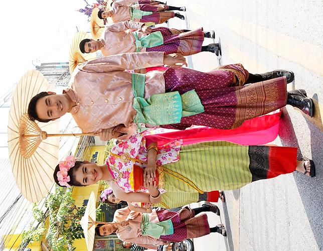 chiang-mai-flower-festival-48-small.jpg