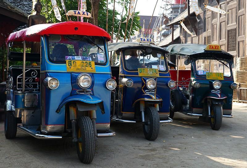 chiang-mai-tuk-tuk-small.jpg
