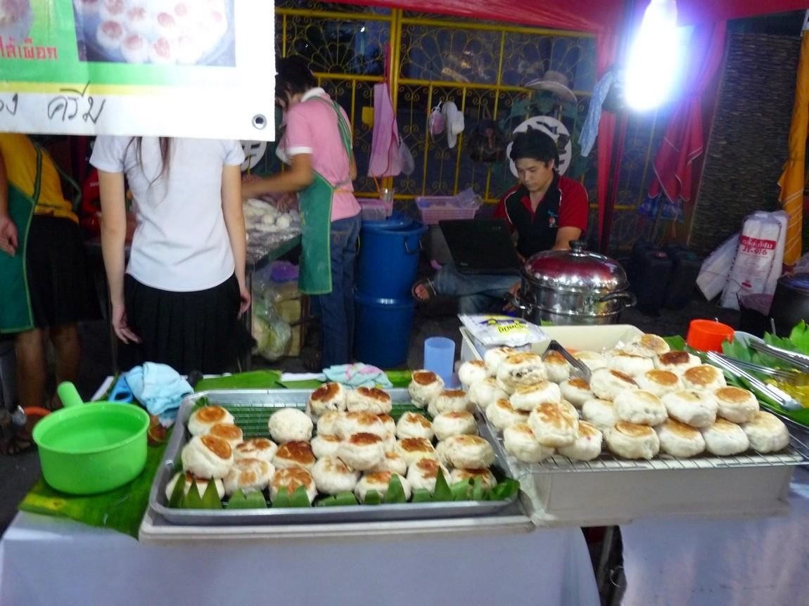 chiang-rai-walking-street-market-15.jpg