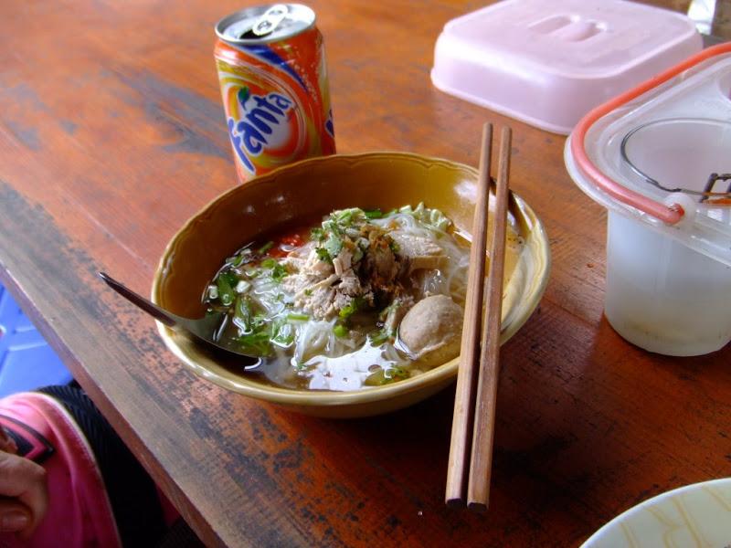 day2noodlelunch.jpg