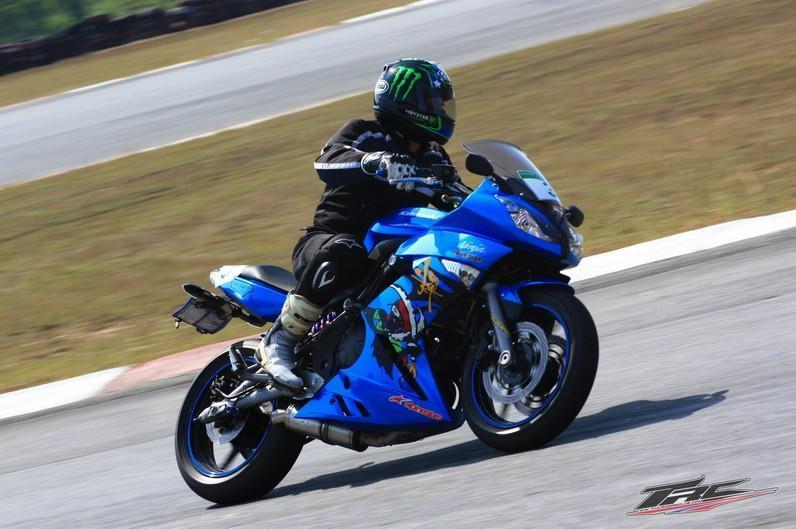 Dec18thKawaTrackDay650R.jpg